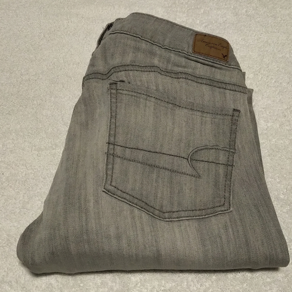 BRAND NEW American Eagle Jeans